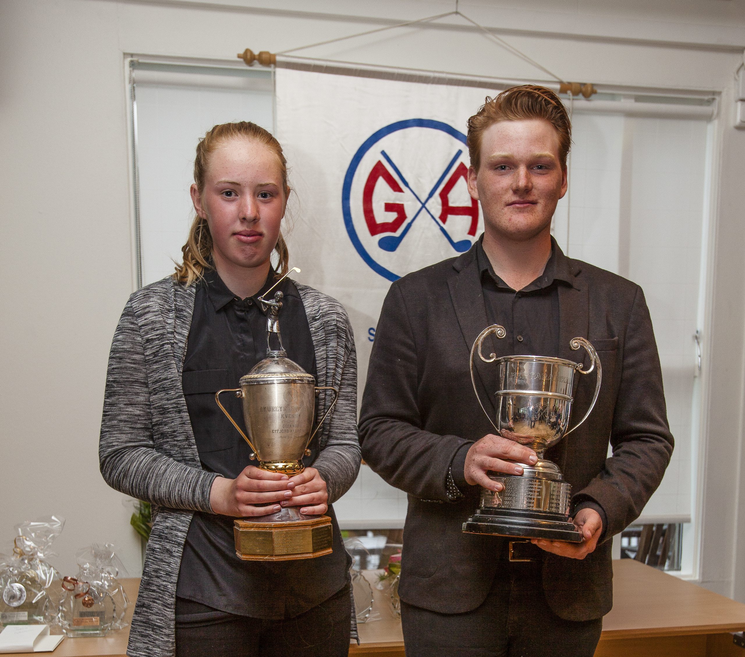 Andrea Ýr Ásmundsdóttir og Víðir Steinar Tómasson klúbbmeistarar GA 2016.